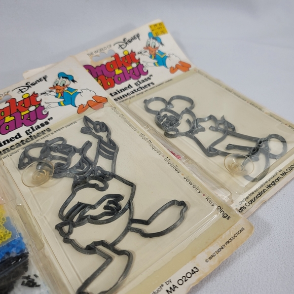 Vtg Makit & Bakit Mickey Mouse Donald Duck Suncatcher Kit - Picture 6 of 13